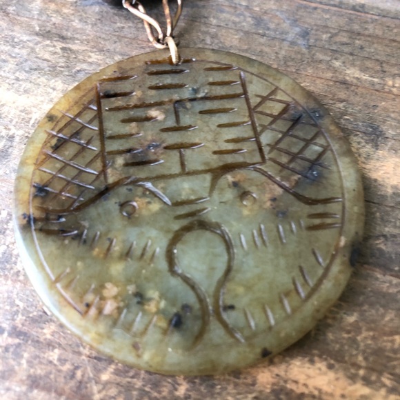 Oriental Blossom Serpentine Gemstone Necklace - Picture 8 of 10